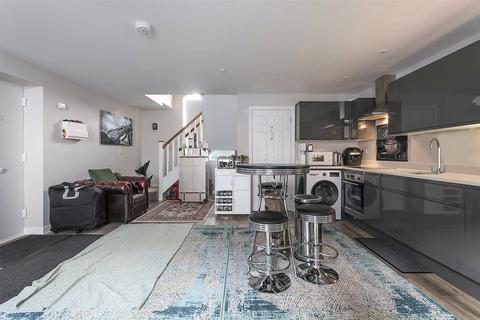 1 bedroom maisonette for sale, Ansell Road, Dorking, Surrey, RH4