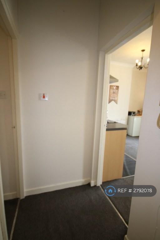 Hallway &amp; Lounge
