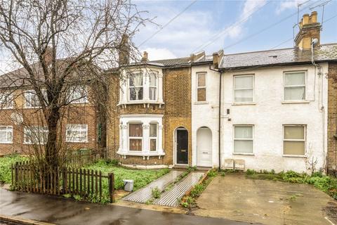 2 bedroom flat for sale, First Floor Flat, Stratford, London, E15