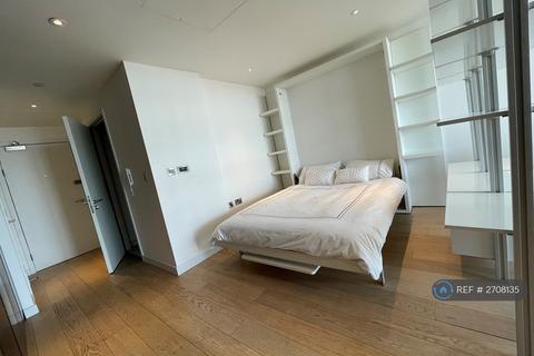 Studio to rent, Charrington Tower, London, E14