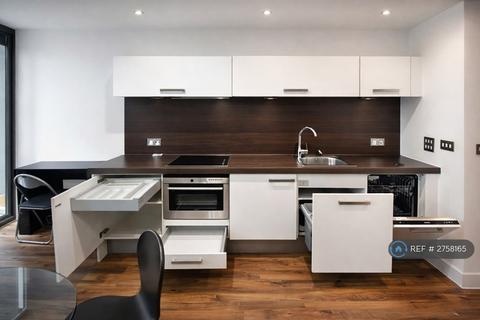 Studio to rent, Cypress Place, Manchester, M4