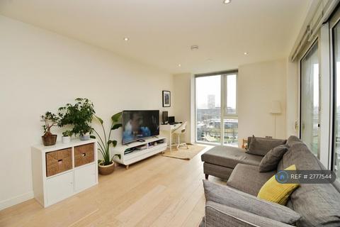 2 bedroom flat to rent, Pilot Walk, London, SE10