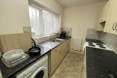 3 bedroom house to rent, Midland Avenue, Lenton NG7