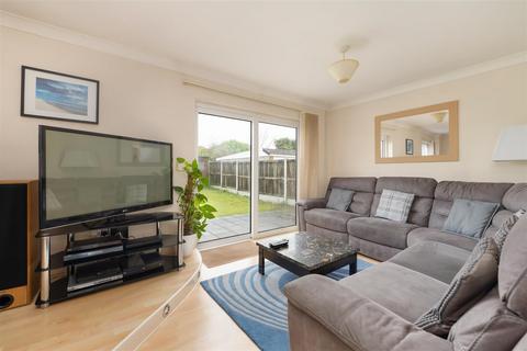 3 bedroom detached house for sale, Pinewood Close, Ramsgate