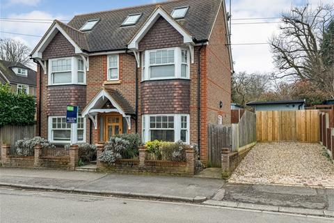 undefined, Harpenden AL5