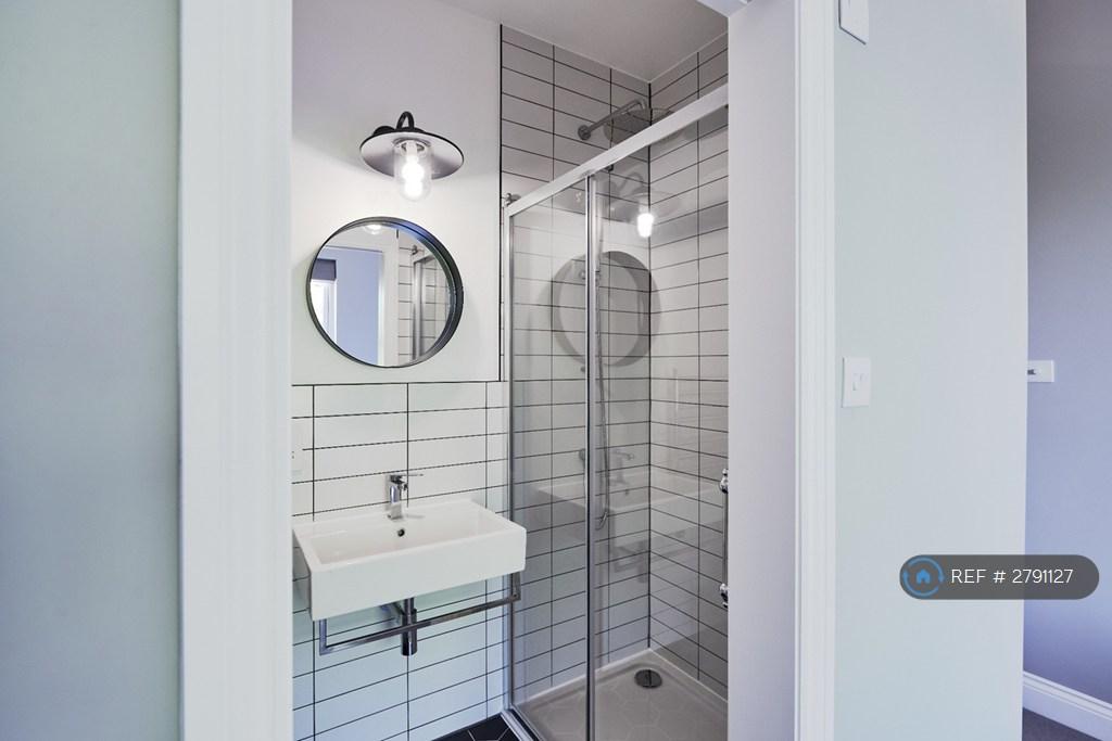 Bedroom 1 Ensuite