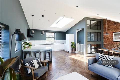 undefined, Knollys Road, London, SW16