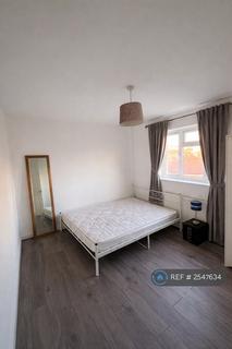 3 bedroom maisonette to rent, Waverley Road, Slough, SL1