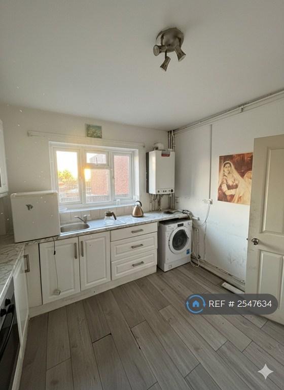 Kitchen 1