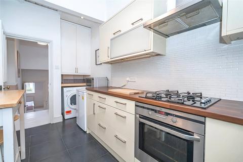 2 bedroom apartment for sale, Muswell Hill Broadway, London, N10