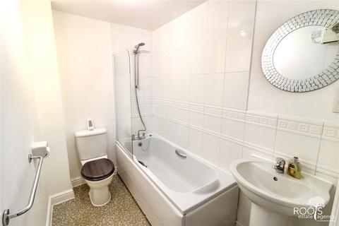 2 bedroom apartment for sale, Battalion Way, Berkshire RG19