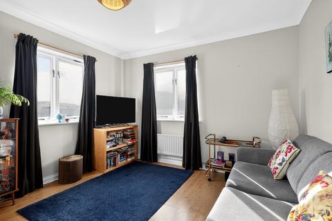 2 bedroom apartment for sale, Shalbourne Square, London, E9