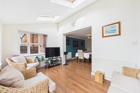 4 bedroom detached house for sale, The Paddock, Beckingham, Lincoln