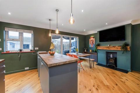 4 bedroom semi-detached house for sale, Deverell Place, Purbrook