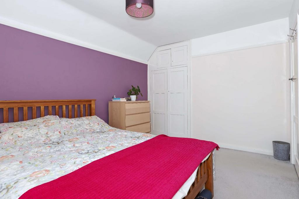 Lyminster Ave 1.jpg