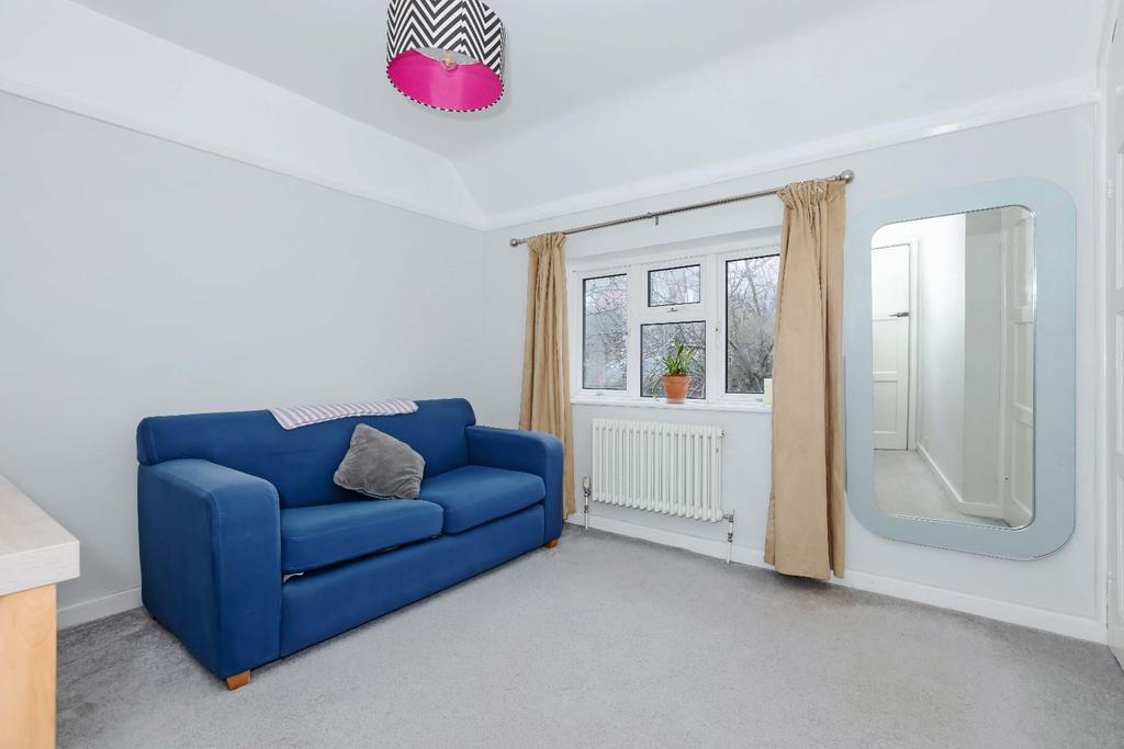 Lyminster Ave 3.jpg