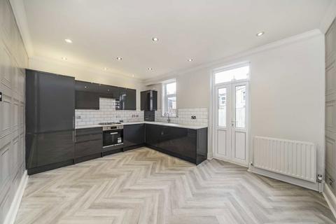 3 bedroom end of terrace house for sale, Wimbledon Road, London SW17