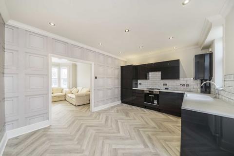 3 bedroom end of terrace house for sale, Wimbledon Road, London SW17
