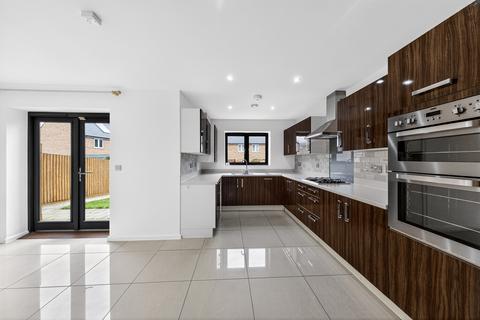 4 bedroom semi-detached house for sale, Fen Street, Brooklands, Milton Keynes, MK10