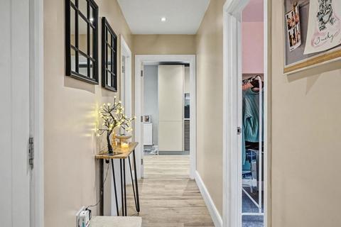 2 bedroom apartment for sale, Upnor, Rochester ME2