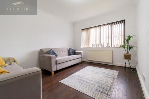 undefined, Ormskirk L39