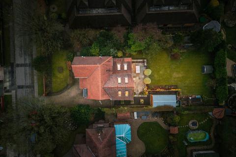 3 bedroom detached house for sale, Garthmere Road, Over Hulton M46