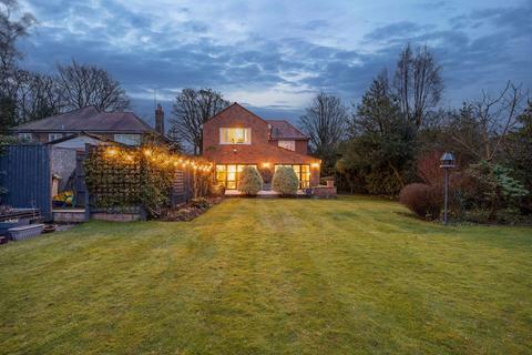 3 bedroom detached house for sale, Garthmere Road, Over Hulton M46