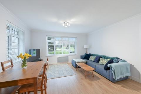 undefined, Hillcrest, WEYBRIDGE, KT13