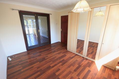3 bedroom semi-detached house to rent, Pendle Close  Wigan