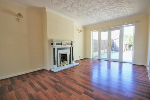 3 bedroom semi-detached house to rent, Pendle Close  Wigan