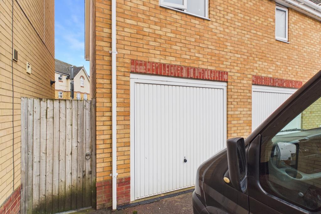 Garage &amp; Parking