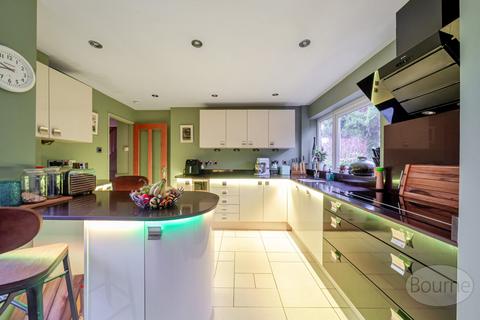 4 bedroom detached house for sale, Farnham Park Close, Farnham, Surrey, GU9