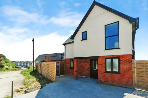 3 bedroom detached house for sale, Cliff Road, Hythe