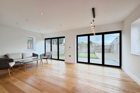 3 bedroom detached house for sale, Cliff Road, Hythe