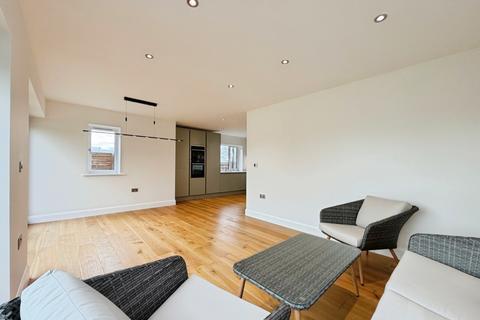 3 bedroom detached house for sale, Cliff Road, Hythe