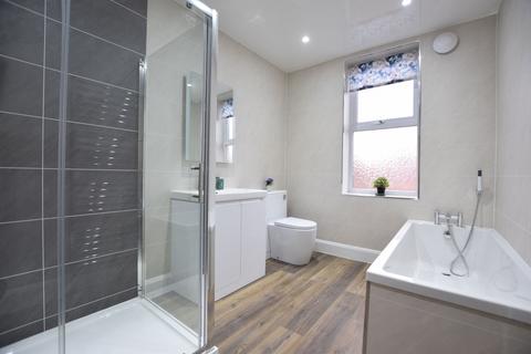 2 bedroom flat to rent, South View Terrace, Whickham, NE16