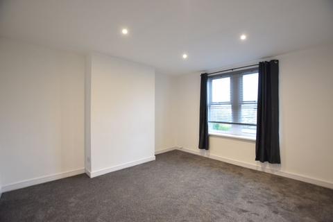 2 bedroom flat to rent, South View Terrace, Whickham, NE16