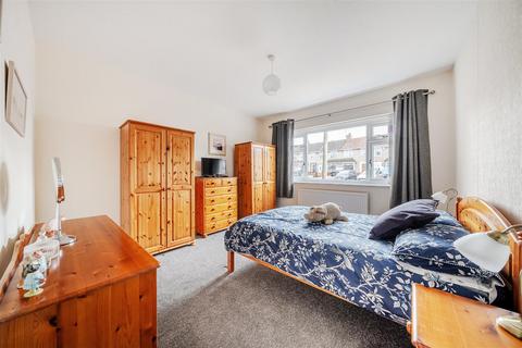 2 bedroom detached bungalow for sale, Oakfield Road, Kingswood, Bristol