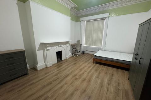 undefined, Ashgrove, Bradford BD7