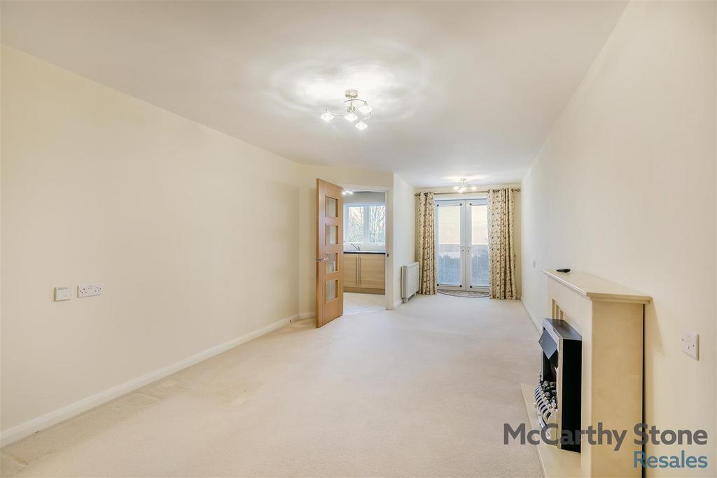 8677972-interior01.jpg