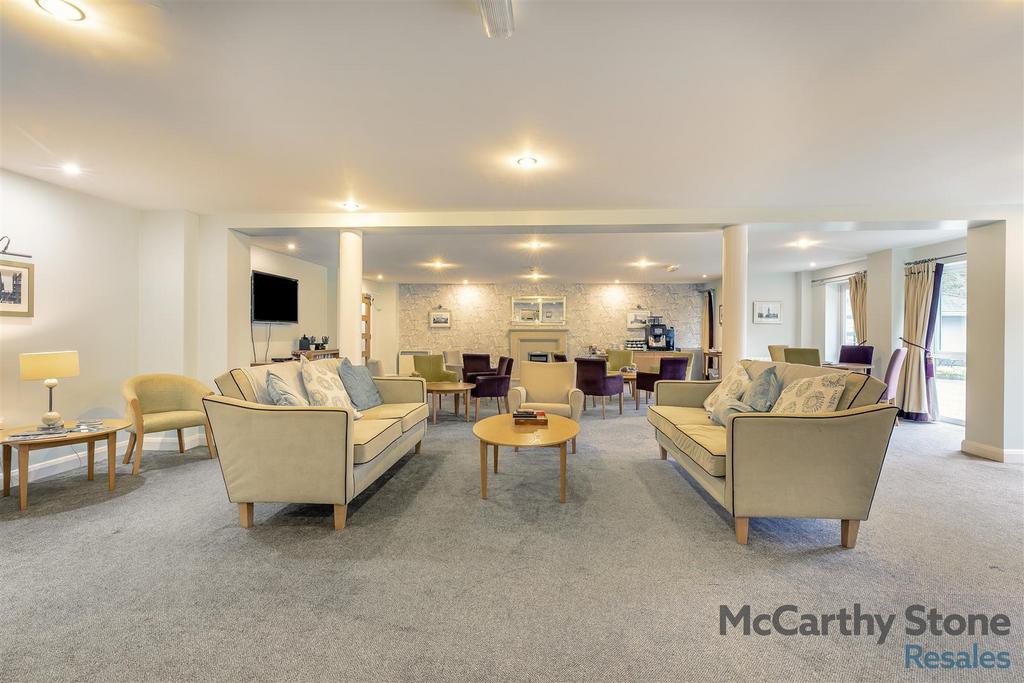 8677972-interior16.jpg