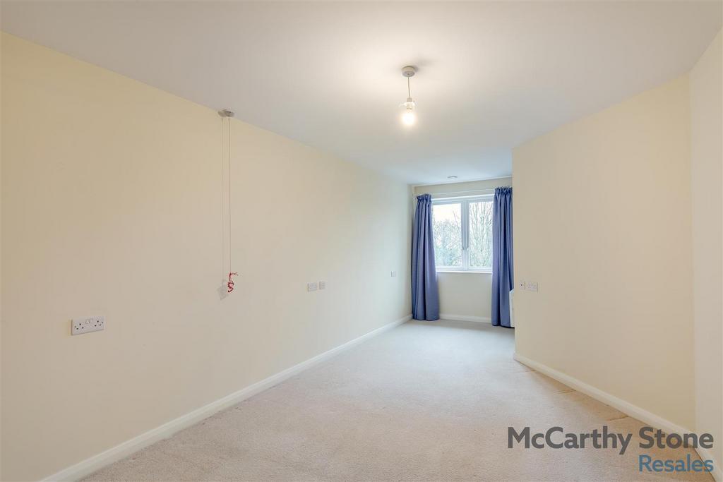 8677972-interior12.jpg