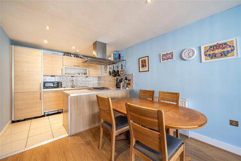 2 bedroom apartment for sale, Maud Road, London