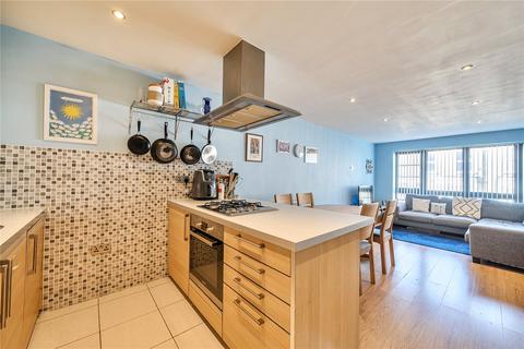 2 bedroom apartment for sale, Maud Road, London
