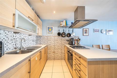2 bedroom apartment for sale, Maud Road, London