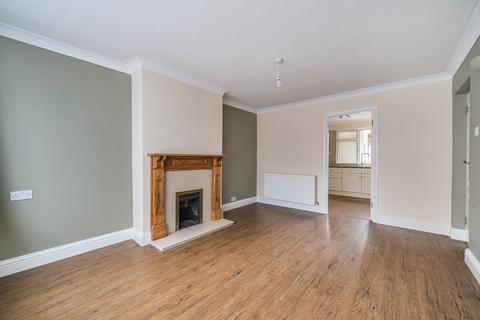 2 bedroom maisonette for sale, Cliveden Place, Shepperton, TW17