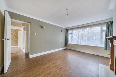 2 bedroom maisonette for sale, Cliveden Place, Shepperton, TW17