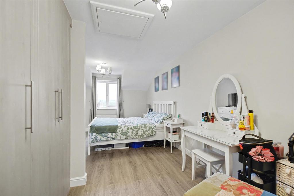 Bedroom 1 1.jpeg