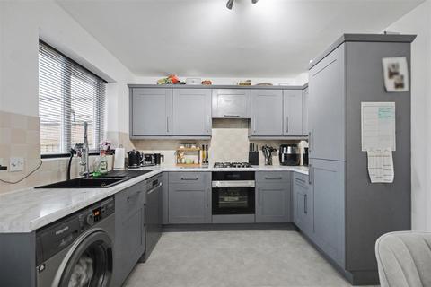 3 bedroom terraced house for sale, Redbridge Close, Ilkeston, Derbyshire