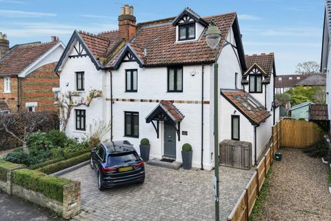 4 bedroom semi-detached house for sale, Summer Road, East Molesey, KT8